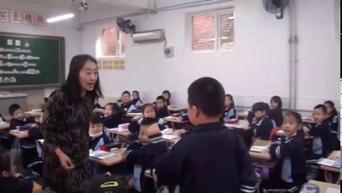 北师大版数学一上《前后》课堂教学视频实录-戴艳霞
