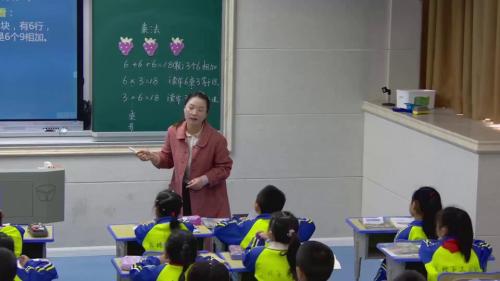 1《乘法的初步认识》人教版数学二上课堂教学视频实录-杨慧娟