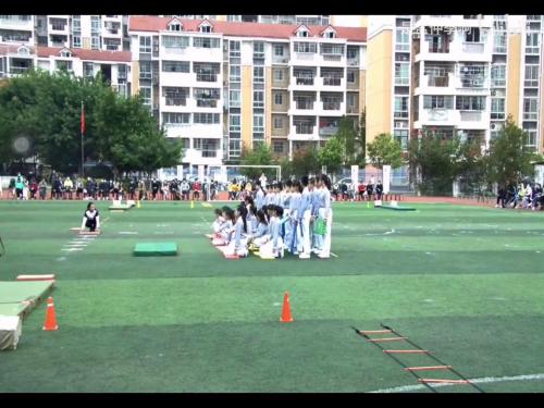 《肩肘倒立》示范课教学视频-人教版五年级体育-江西省优秀课例展示活动