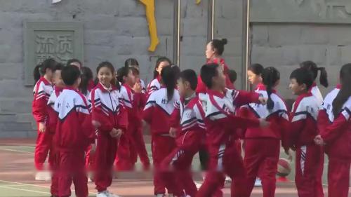 《踏板操》示范课教学视频-人教版五年级体育-江西省优秀课例展示活动