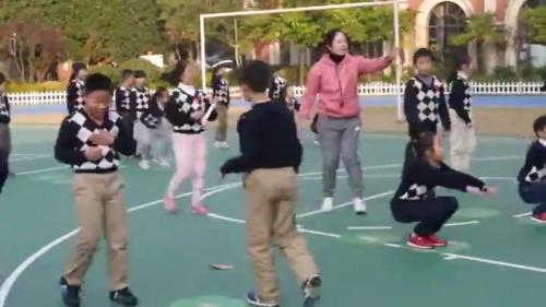 《跳跃与游戏》示范课教学视频-人教版二年级体育-江西省优秀课例展示活动