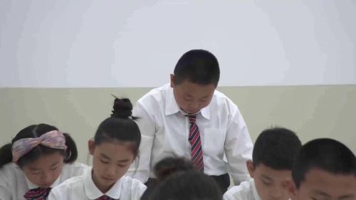 《松鼠》部编版小学语文五年级上册优质课视频-执教老师：陈伟
