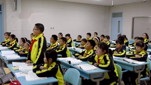 《为中华之崛起而读书》部编版四年级上册语文优质课视频-执教老师：雷秀梅