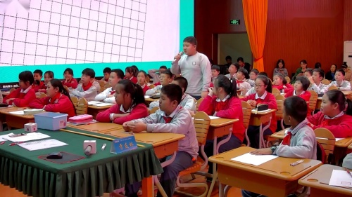 《折扣》一等奖教学视频-市小学数学课程改革教学观摩会人教版六年级