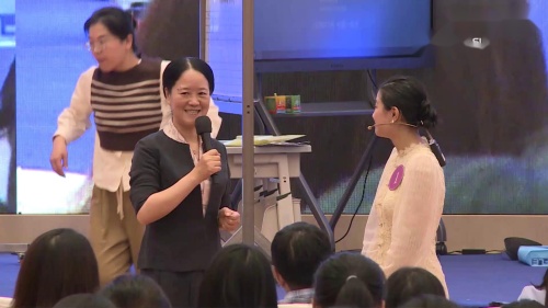 《Unit2 My family》一年级英语上册课堂实录视频-执教老师：黄颖芳