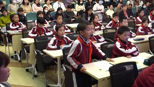 《笔算除法》人教版三下数学新课标研讨课视频-执教老师：张杨