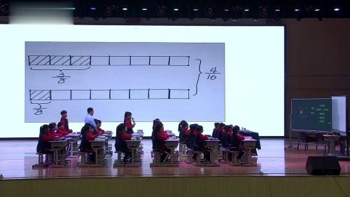 《折线统计图》人教版五下数学名师新课标研讨课视频-执教老师：苏明强